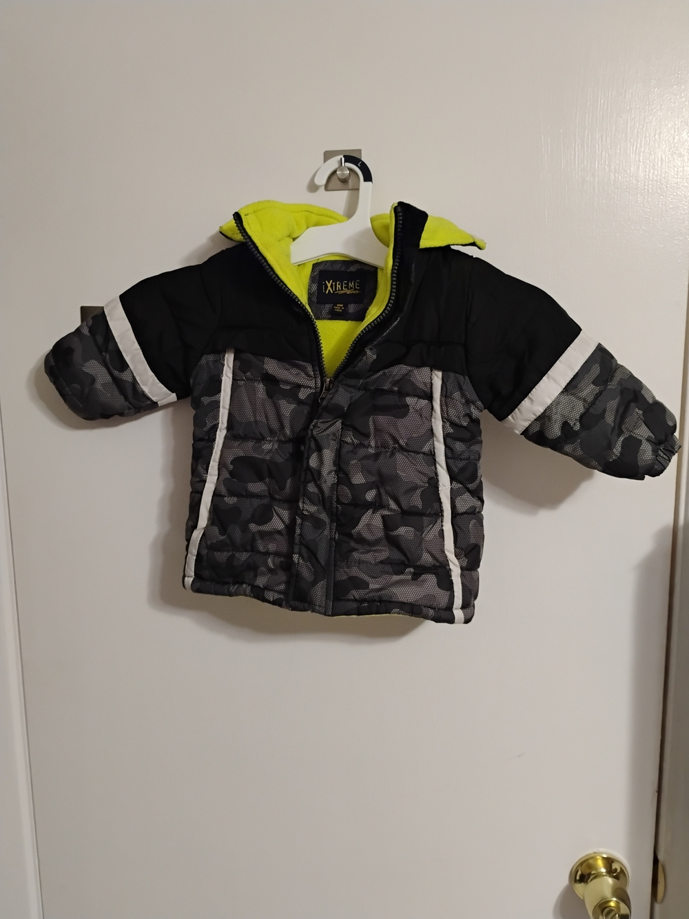 Xtreme Boys' Black & Gray Camo Puffer Jacket with Neon Liner